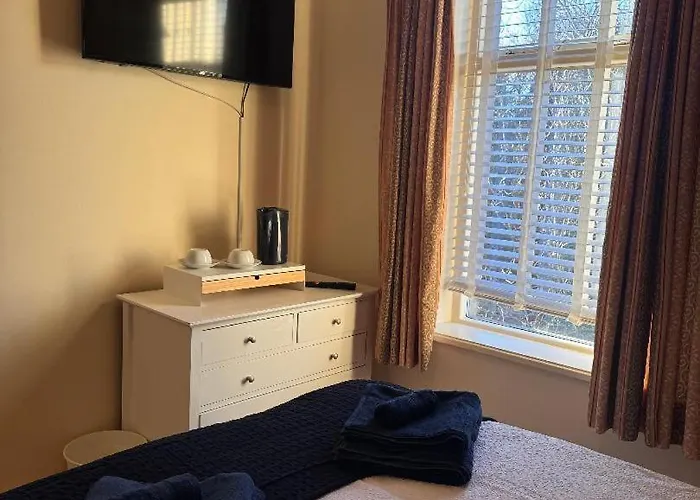 The Woodland's * Bradford (West Yorkshire)