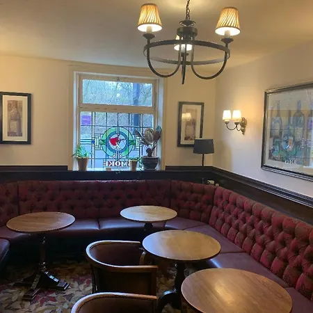 Отель The Woodland's